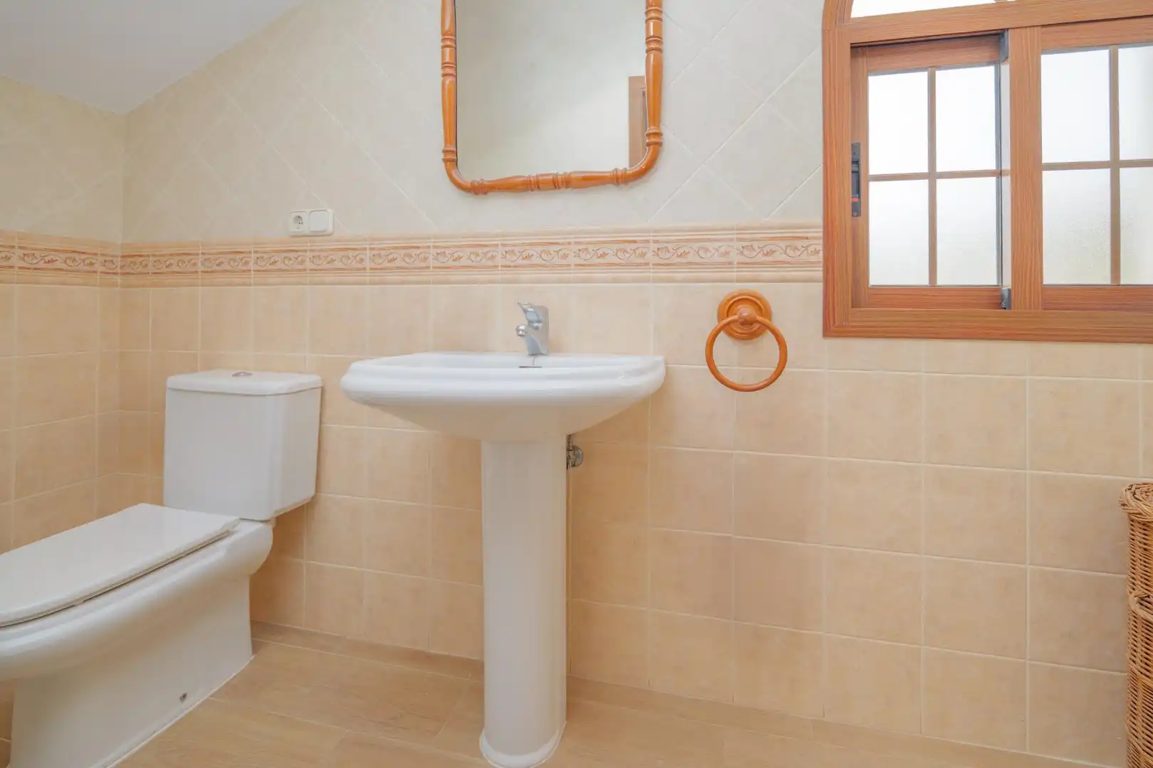 Bathroom of Houses for sale in Málaga  with Air Conditioner, Private garden and Swimming Pool