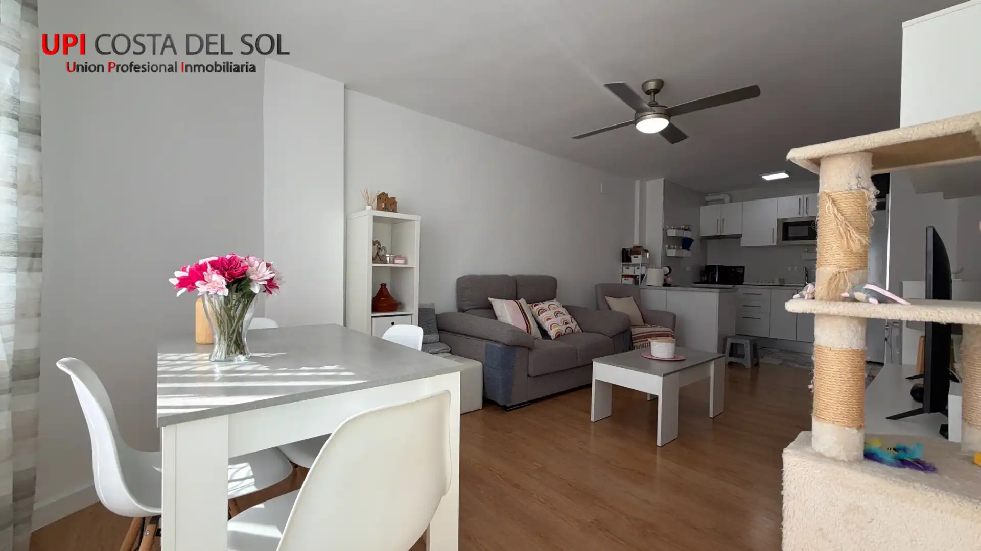 Living room of Apartments for sale in Benalmádena  with Parquet flooring, Furnished and Oven