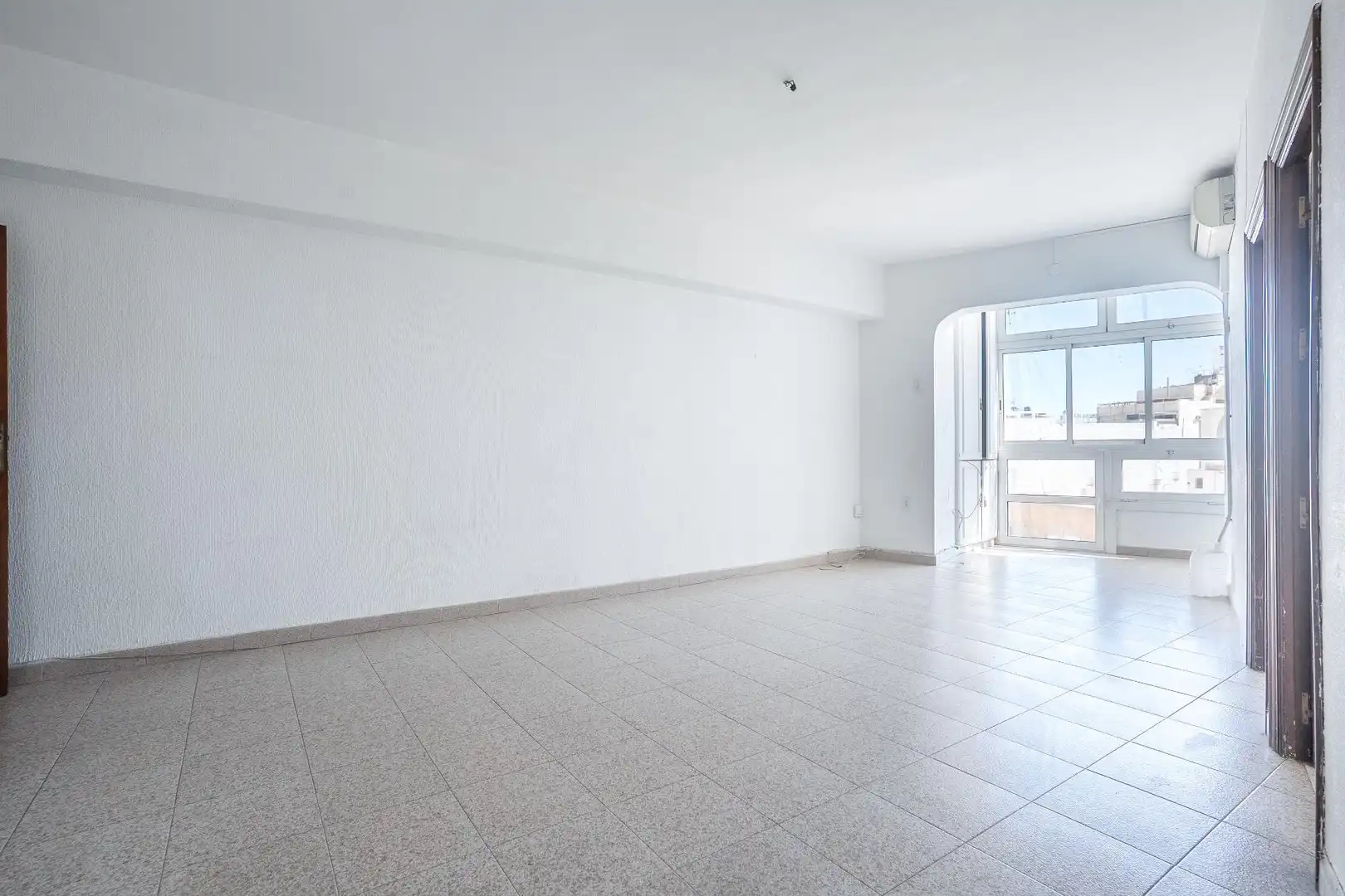 Piso en venta en  Almería Capital