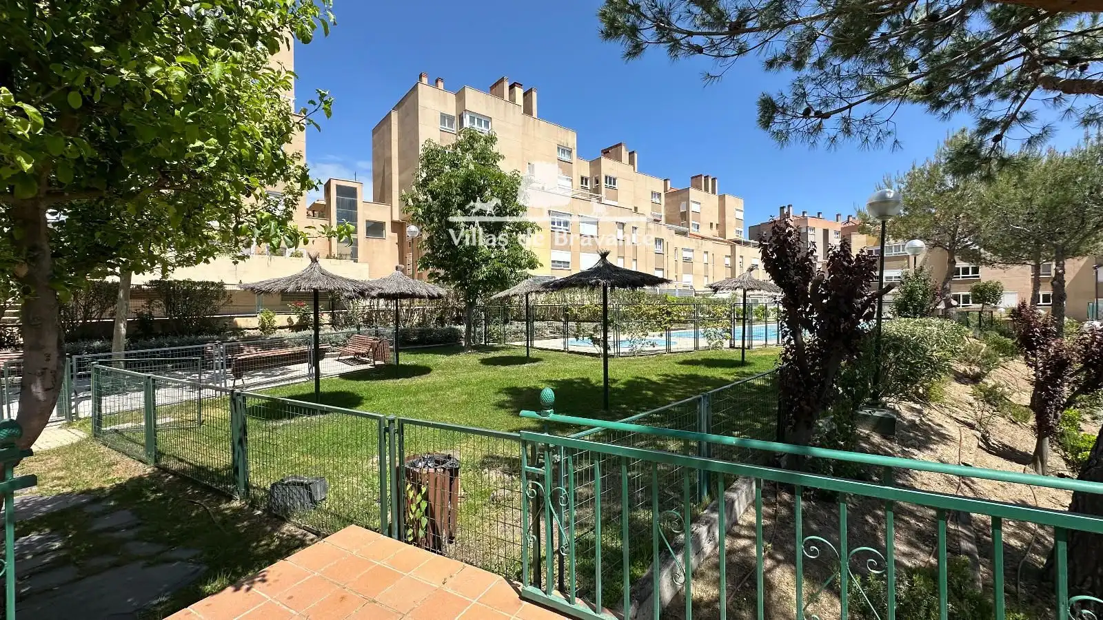 Vista exterior de Pis de lloguer en San Lorenzo de El Escorial amb Aire condicionat, Calefacció i Parquet