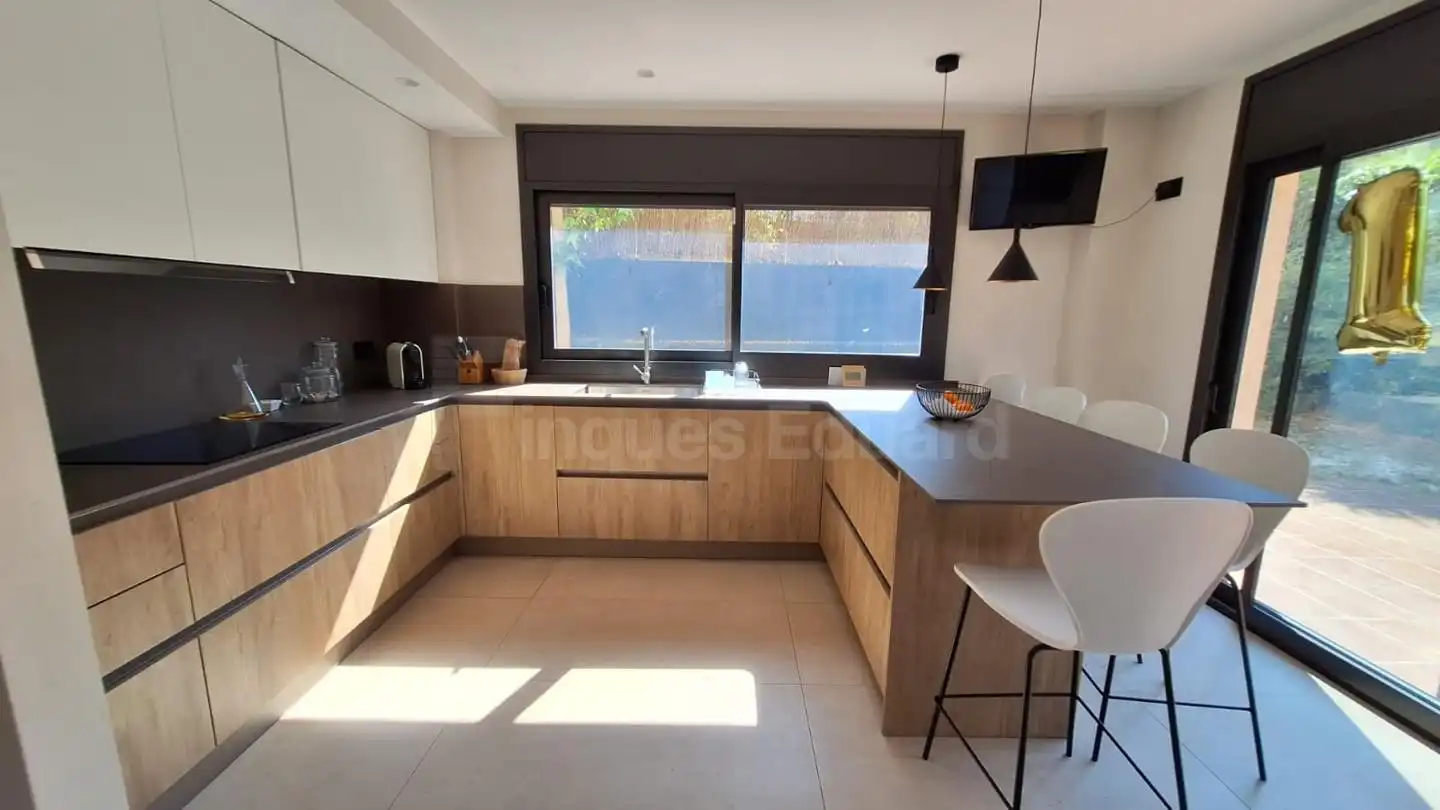 Cuina de Casa o xalet en venda en Argentona amb Jardí privat i Terrassa