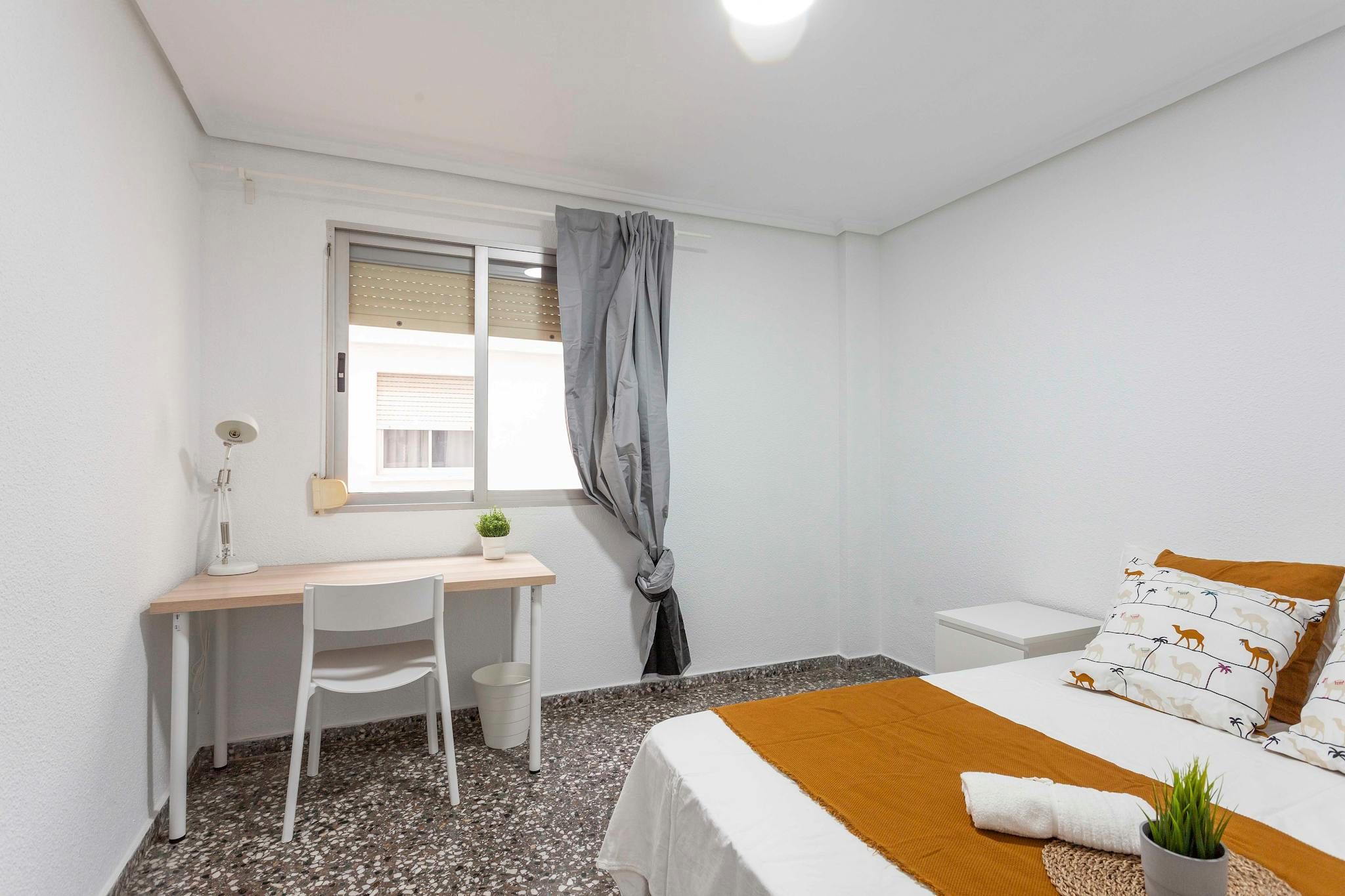 Dormitori de Pis per a compartir en  Valencia Capital amb Rentadora