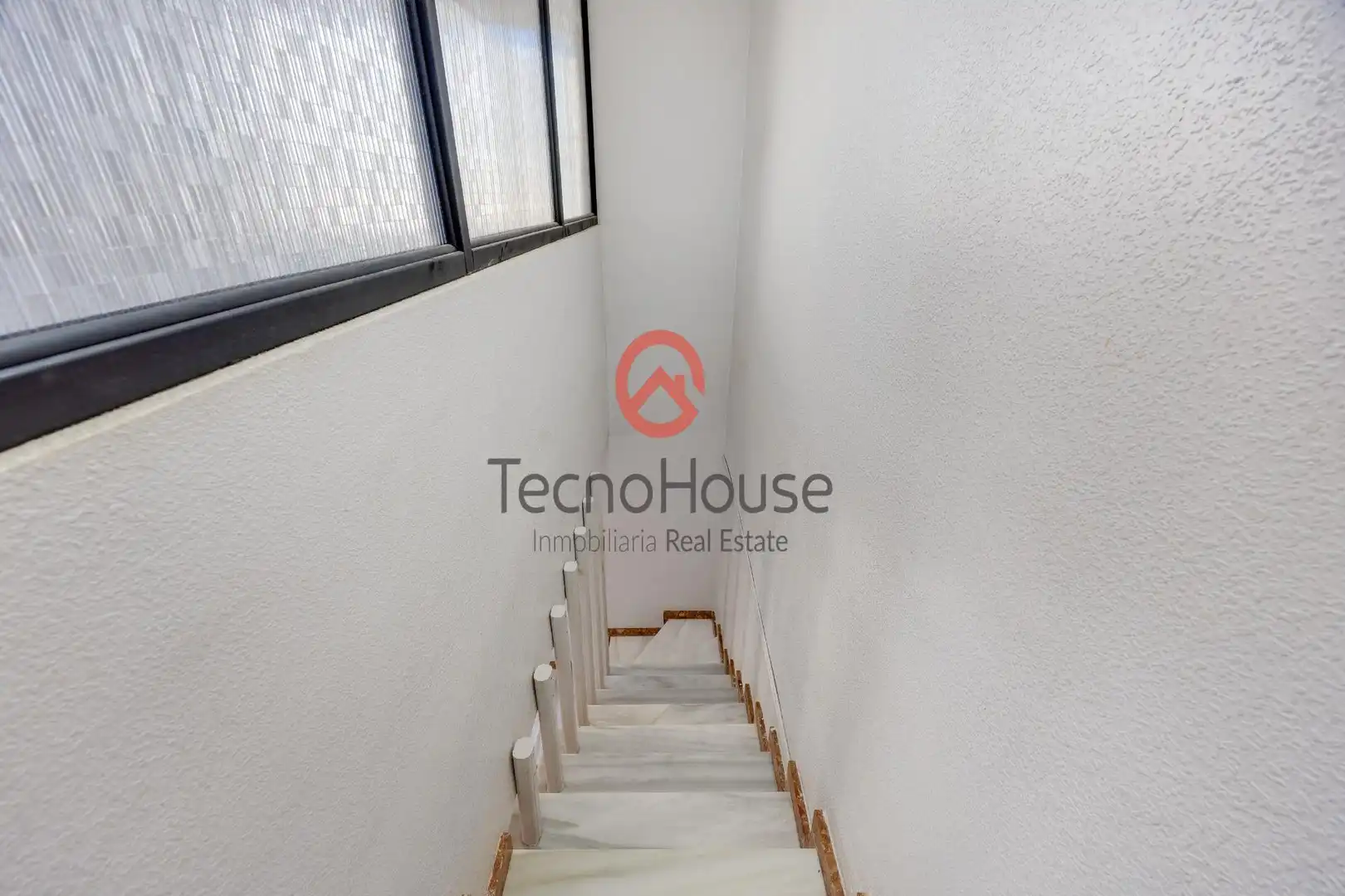 Casa adosada en venta en Orihuela con Aire acondicionado, Jardín privado y Amueblado