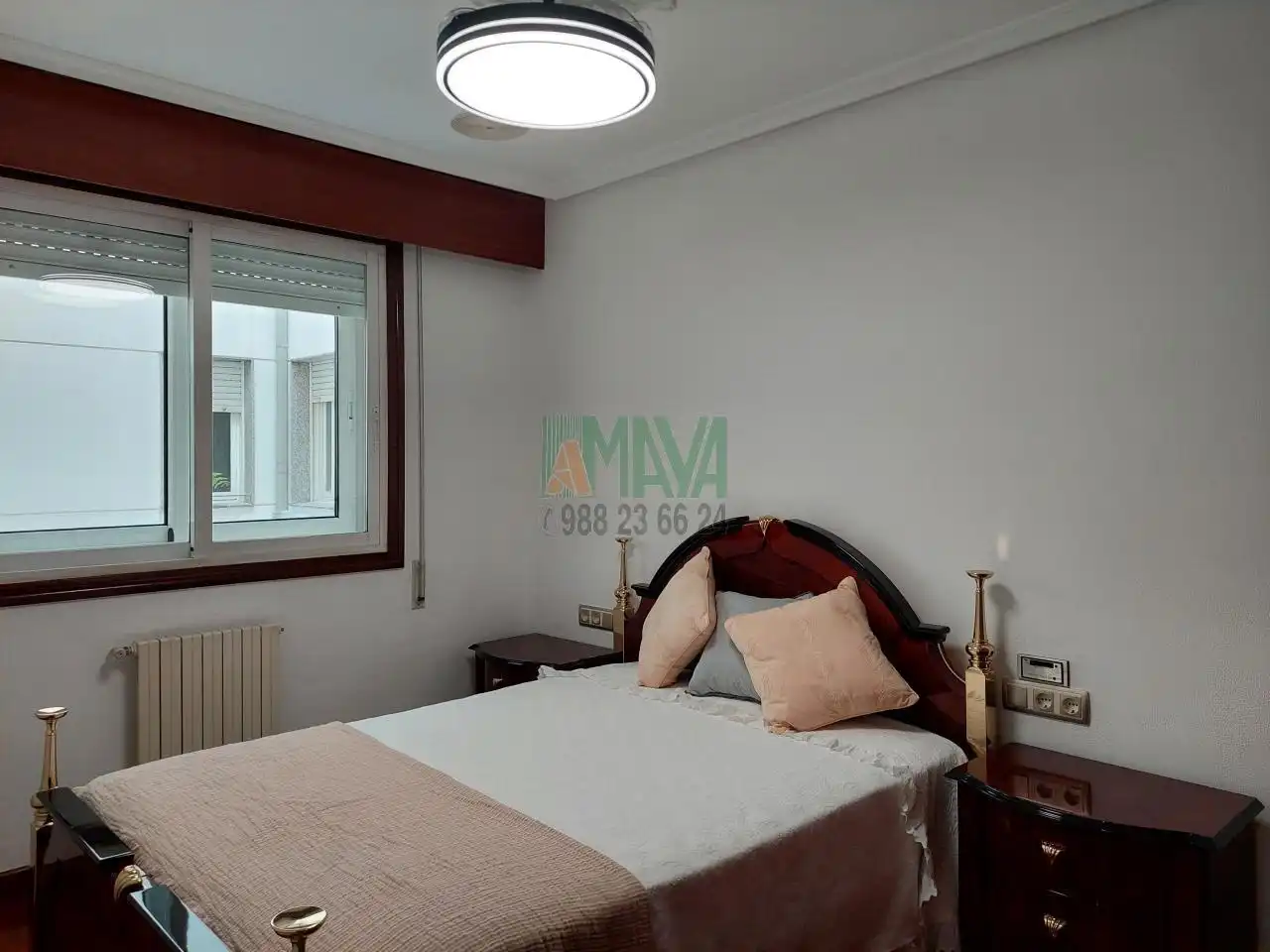 Schlafzimmer von Wohnung zur Miete in Ourense Capital  mit Heizung, Parkett und Möbliert