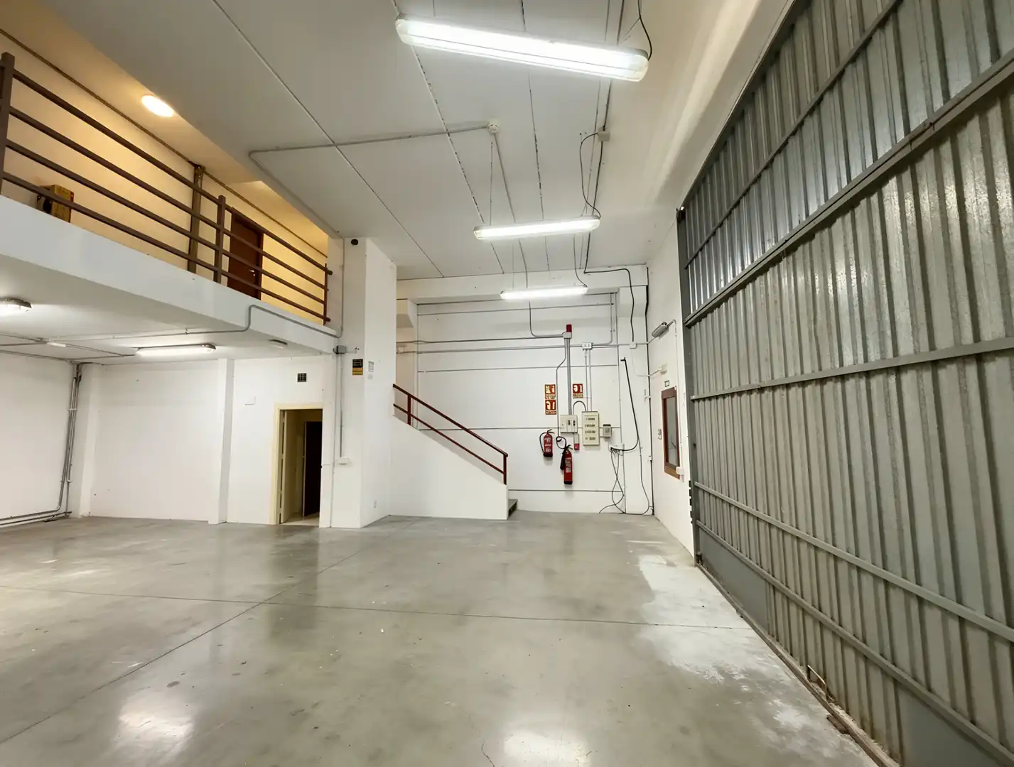Nau industrial en venda a Las Castañeras - Bulevar, imagen 3