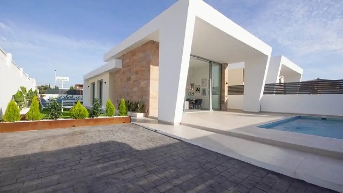 Chalet con piscina en venta en Zona Carrefour - Urbanizaciones, imagen 3