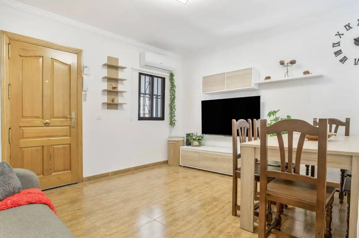 Living room of Flat for rent in Ronda  with Furnished