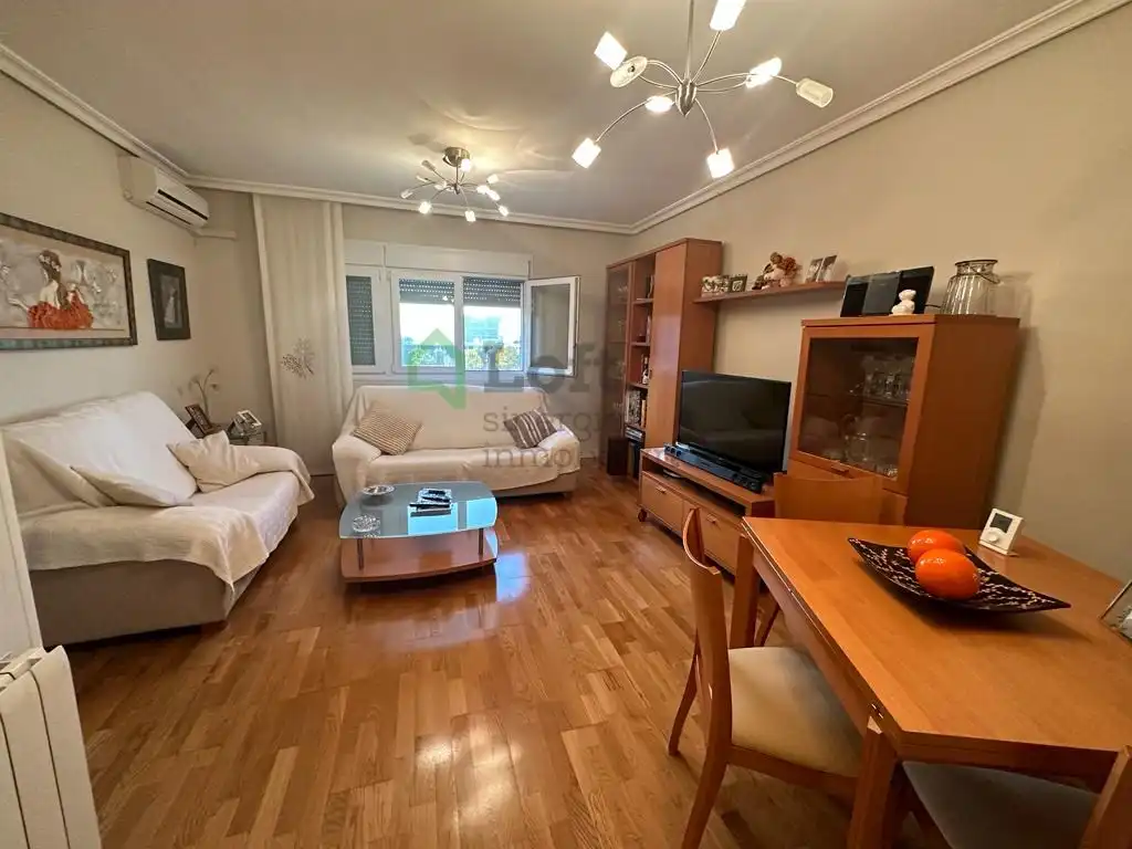 Sala de estar de Piso en venta en Avenida Elvas