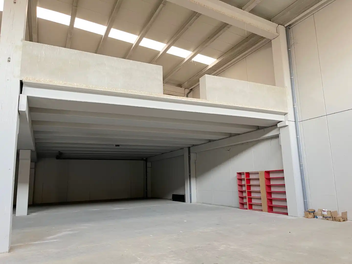 Fabrikhallen zur Miete in Ávila