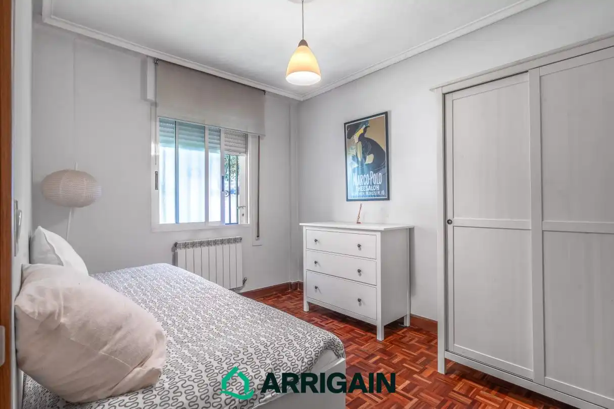 Schlafzimmer von Wohnung zum Verkauf in Donostia - San Sebastián  mit Heizung, Privatgarten und Balkon