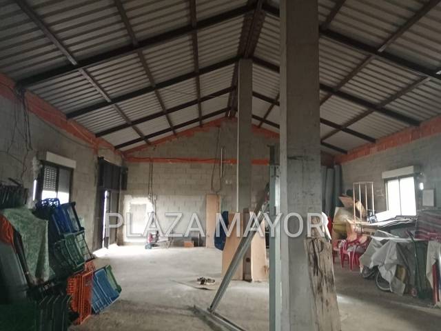 Nave industrial en Venta en Calvarrasa de Arriba