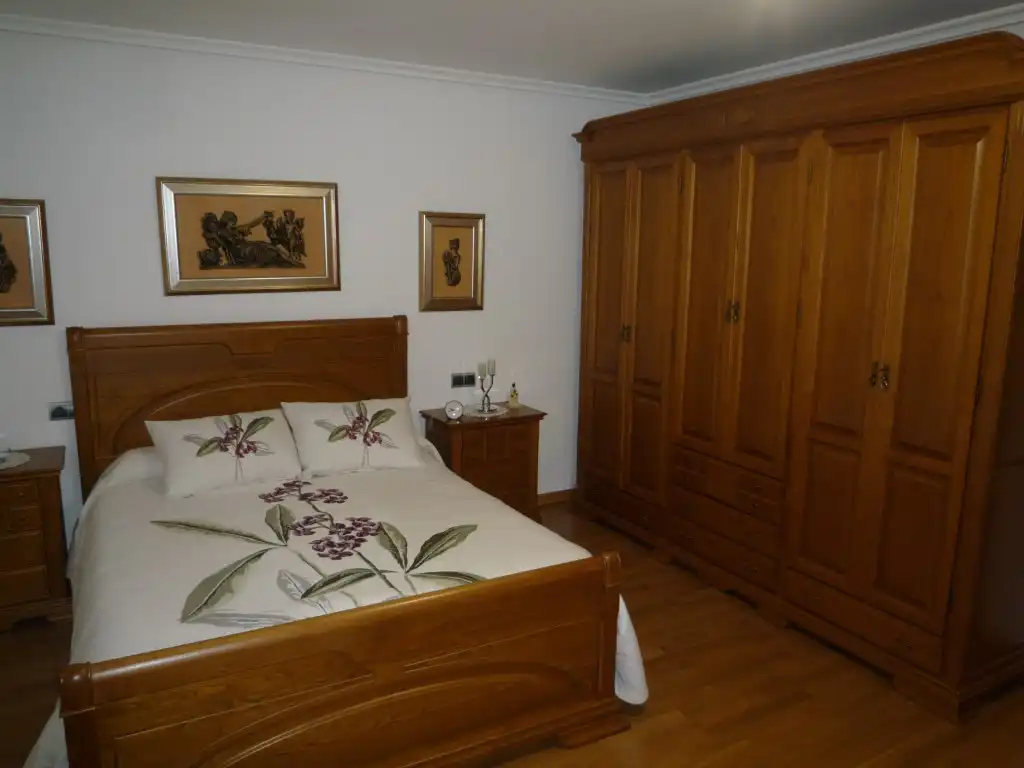 Habitación de Casa adosada en venta en Carracedelo