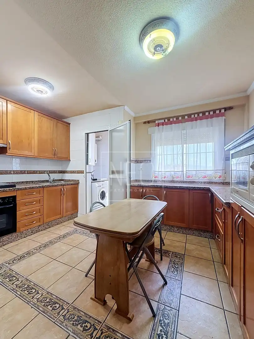 Flat with terrace for sale in Calle LUZ CASANOVA, imagen 12
