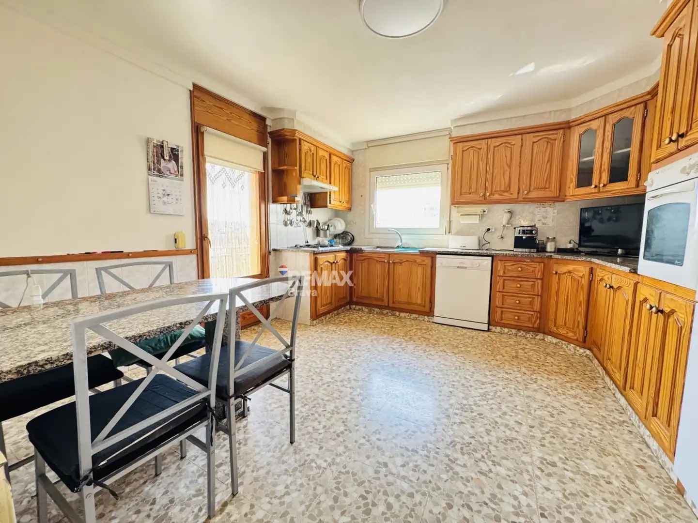 Cuina de Casa o xalet en venda en Amer amb Jardí privat, Terrassa i Traster