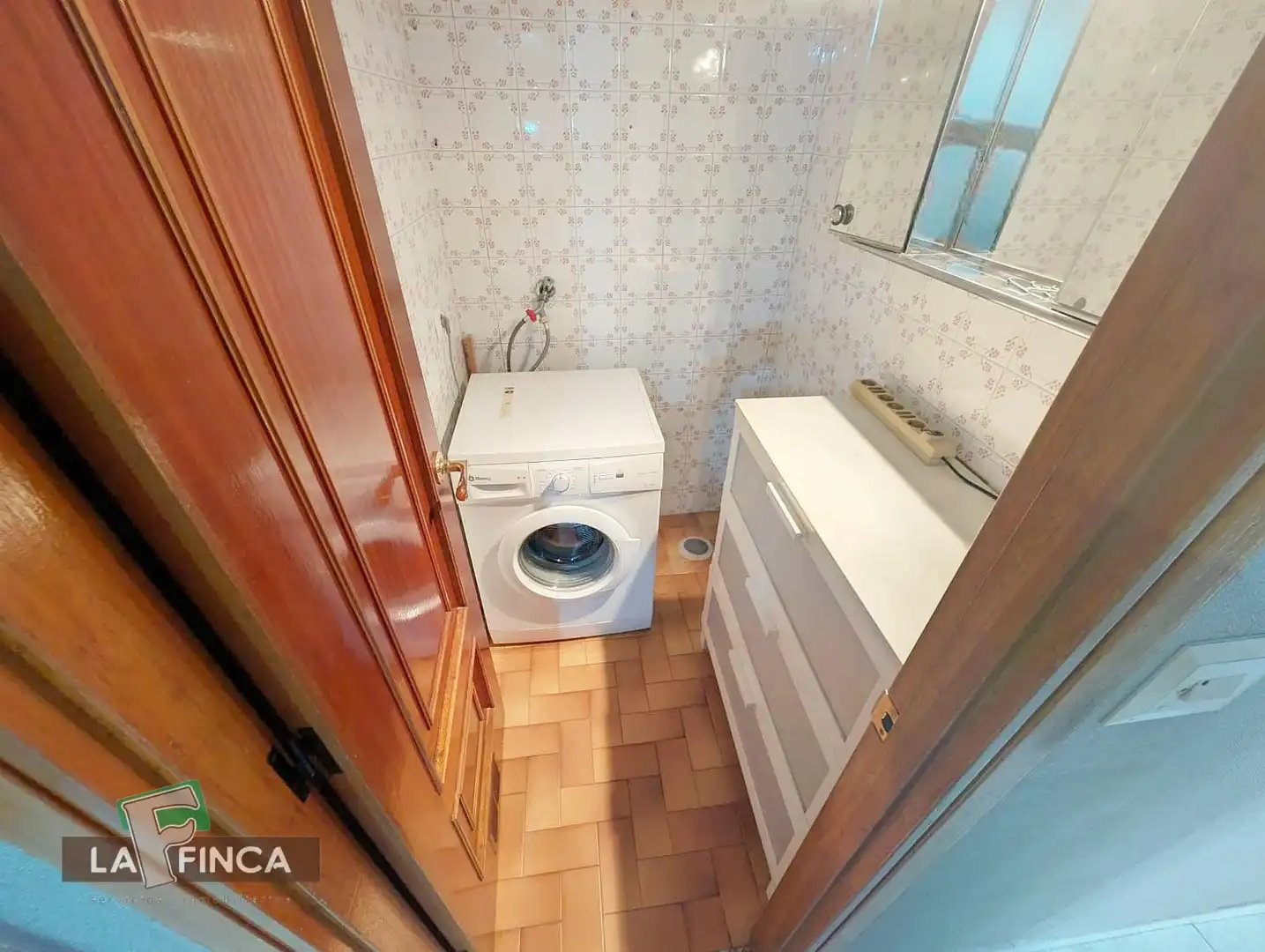 Kitchen of Flat for sale in Oviedo   with Heating and Parquet flooring