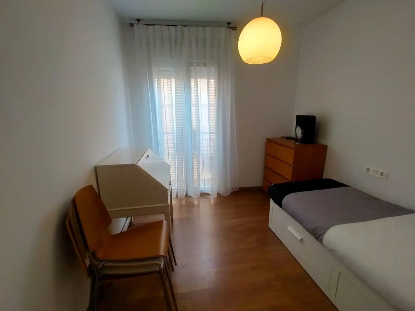 Habitación de Piso de alquiler en La Línea de la Concepción con Amueblado