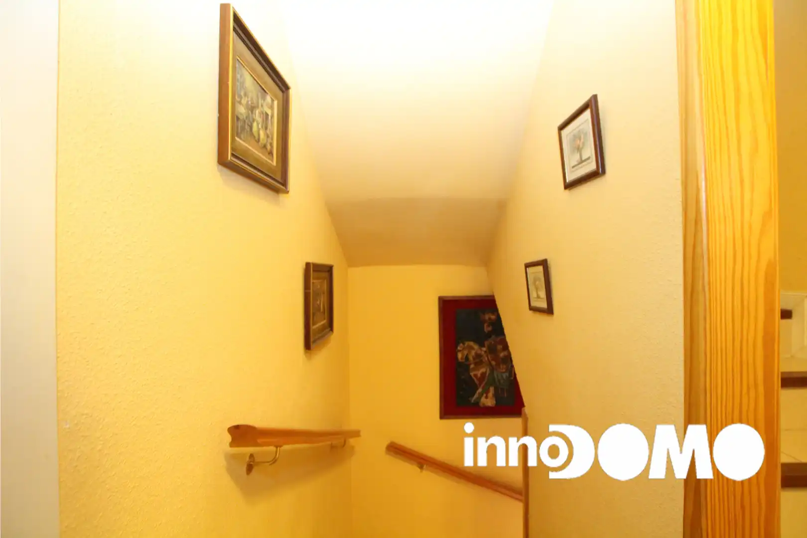 Casa adosada en venda en Moraleja de Enmedio amb Calefacció, Jardí privat i Parquet