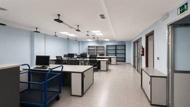 Local comercial en Alquiler en casalduch en Parque Geólogo José Royo Gómez