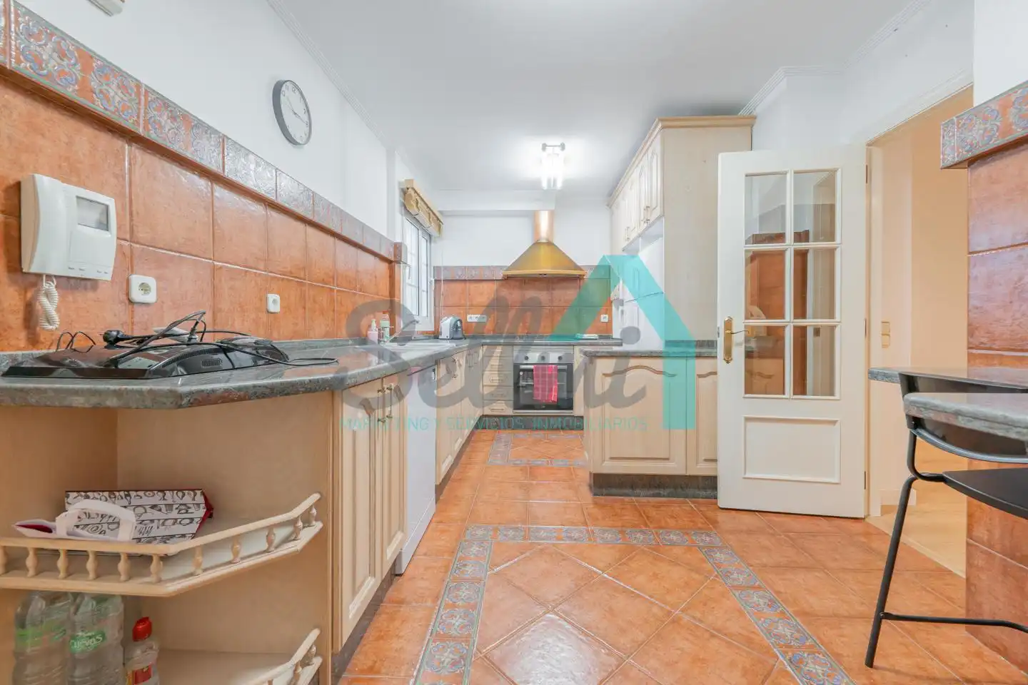 Küche von Wohnung zur Miete in Oviedo  mit Heizung, Parkett und Terrasse