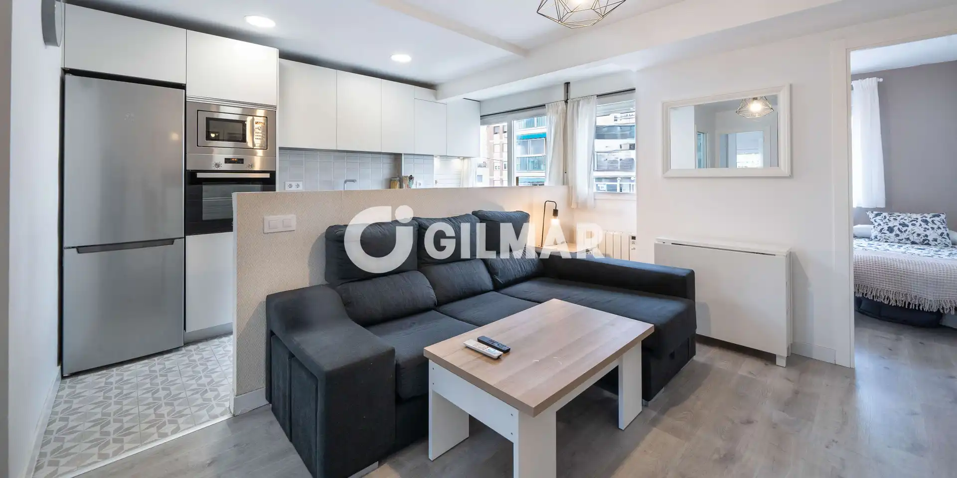 Living room of Flat for sale in Ciudad Lineal