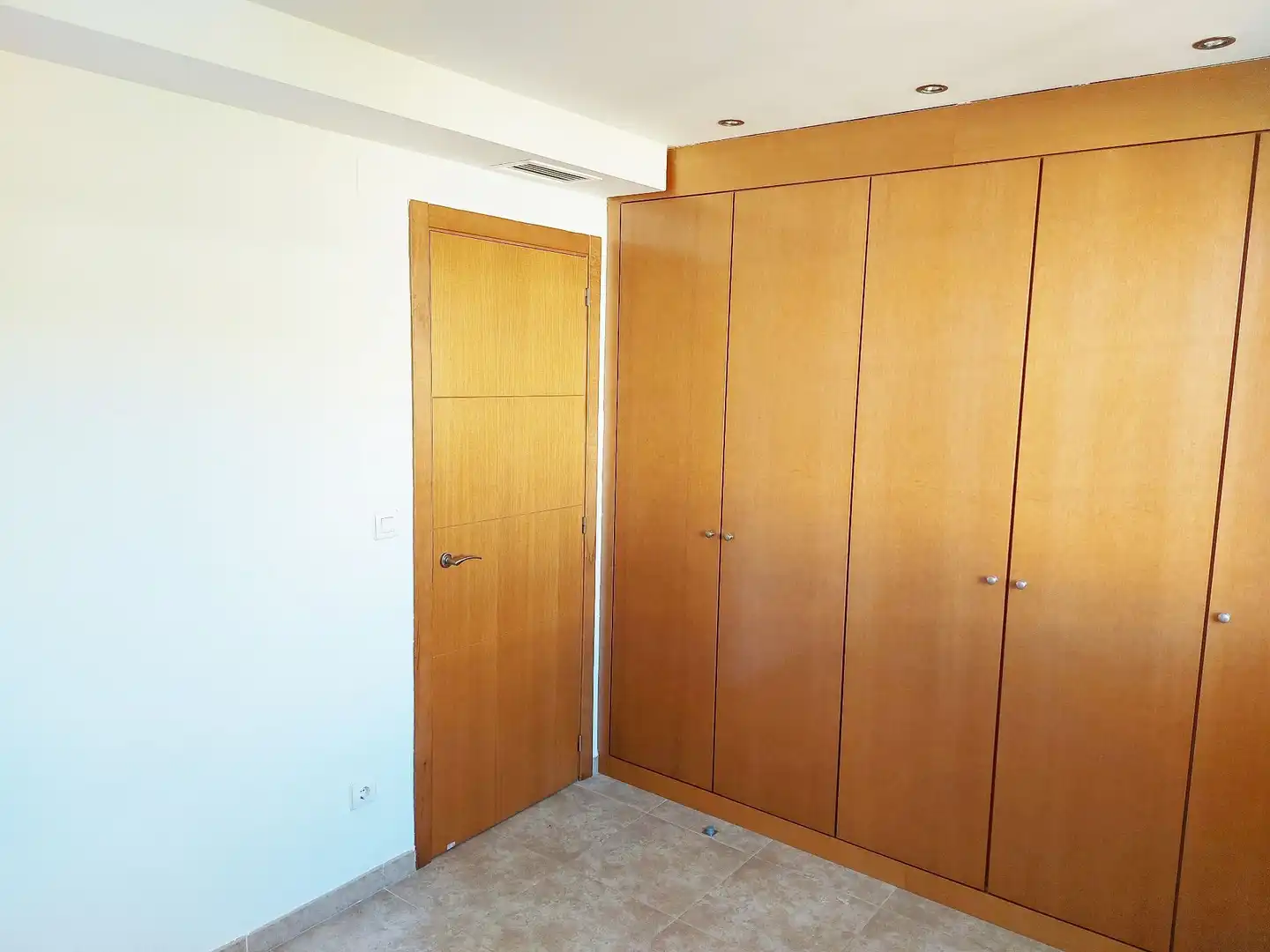 Bedroom of Houses for sale in La Pobla de Vallbona  with Air Conditioner, Heating and Private garden