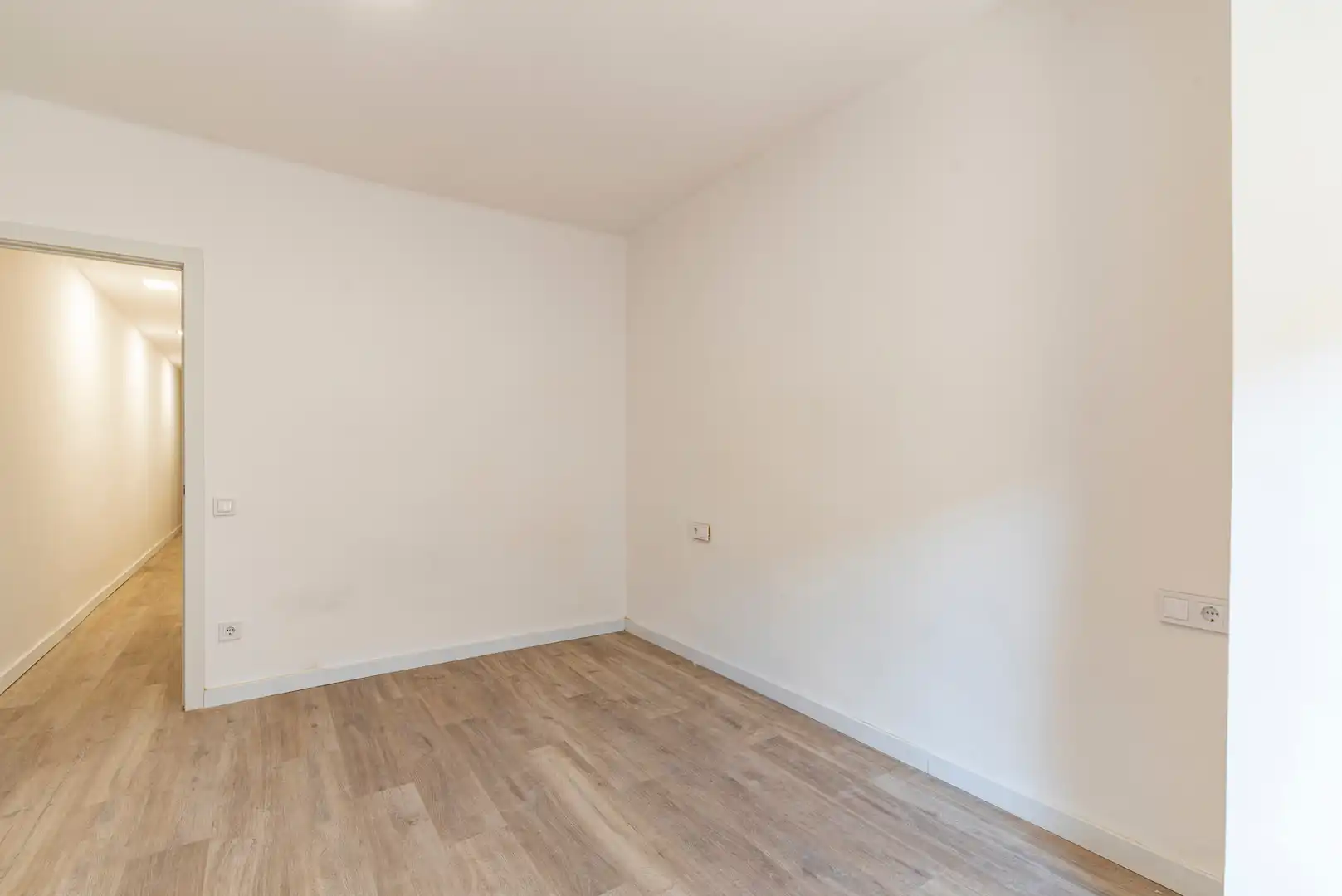 Schlafzimmer von Wohnung zum Verkauf in L'Hospitalet de Llobregat mit Klimaanlage, Heizung und Parkett
