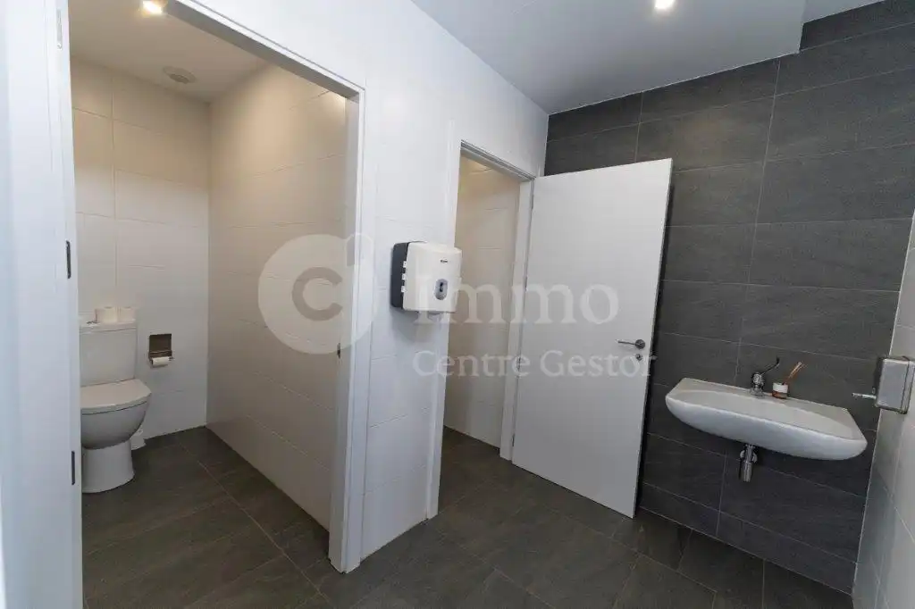 Baño de Ático en venta en Lleida con Aire acondicionado, Calefacción y Parquet