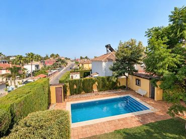 Villa avec balcon à vendre à Calle Renata Tebaldi