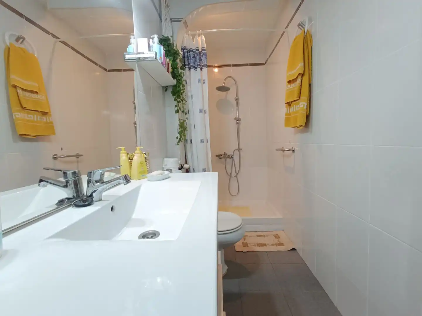Baño de Piso en venta en Badalona con Calefacción
