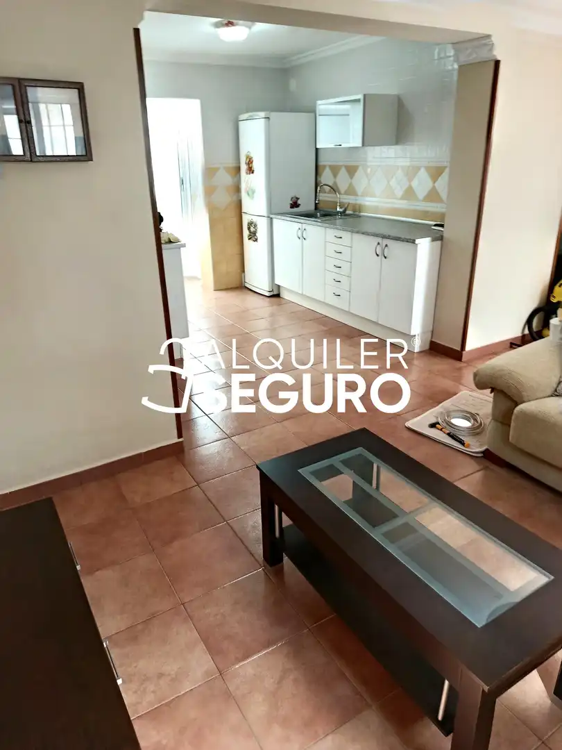Wohnung zur Miete in Utrera mit Klimaanlage, Terrasse und Möbliert