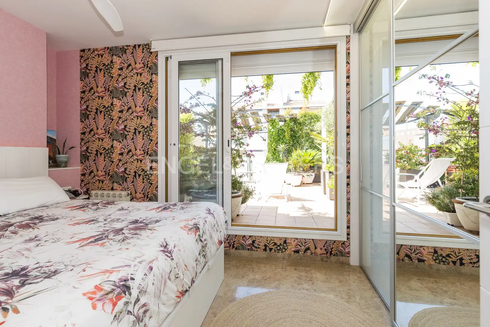 Bedroom of Attic for rent in Sitges  with Air Conditioner, Heating and Parquet flooring