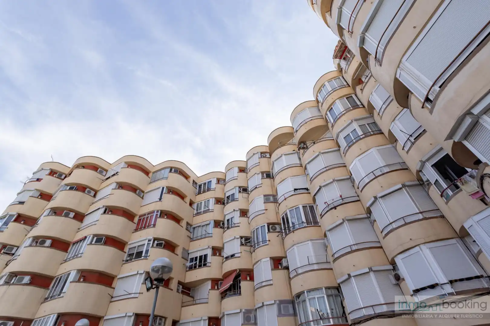 Vista exterior de Estudi en venda en Vila-seca amb Aire condicionat, Calefacció i Piscina comunitària