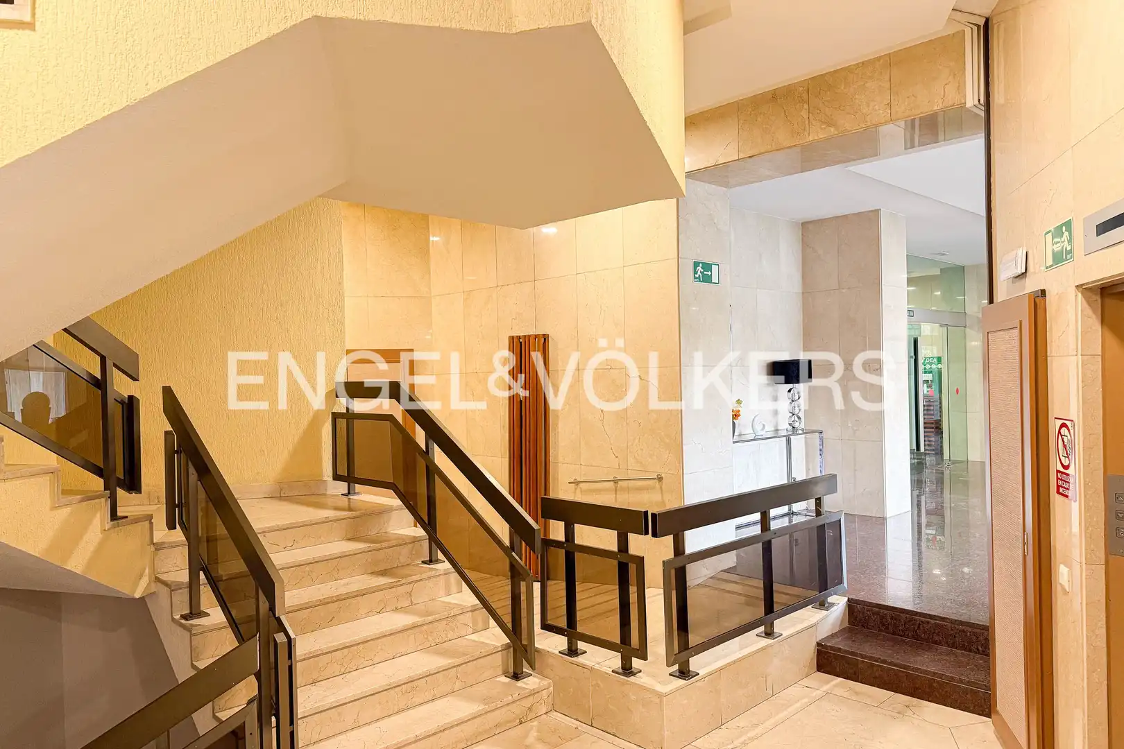 Flat for sale in Madrid  with Heating, Storage room and Furnished