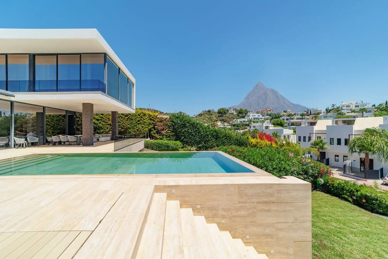 Außenansicht von Haus oder Chalet zur Miete in Marbella mit Klimaanlage, Privatgarten und Terrasse