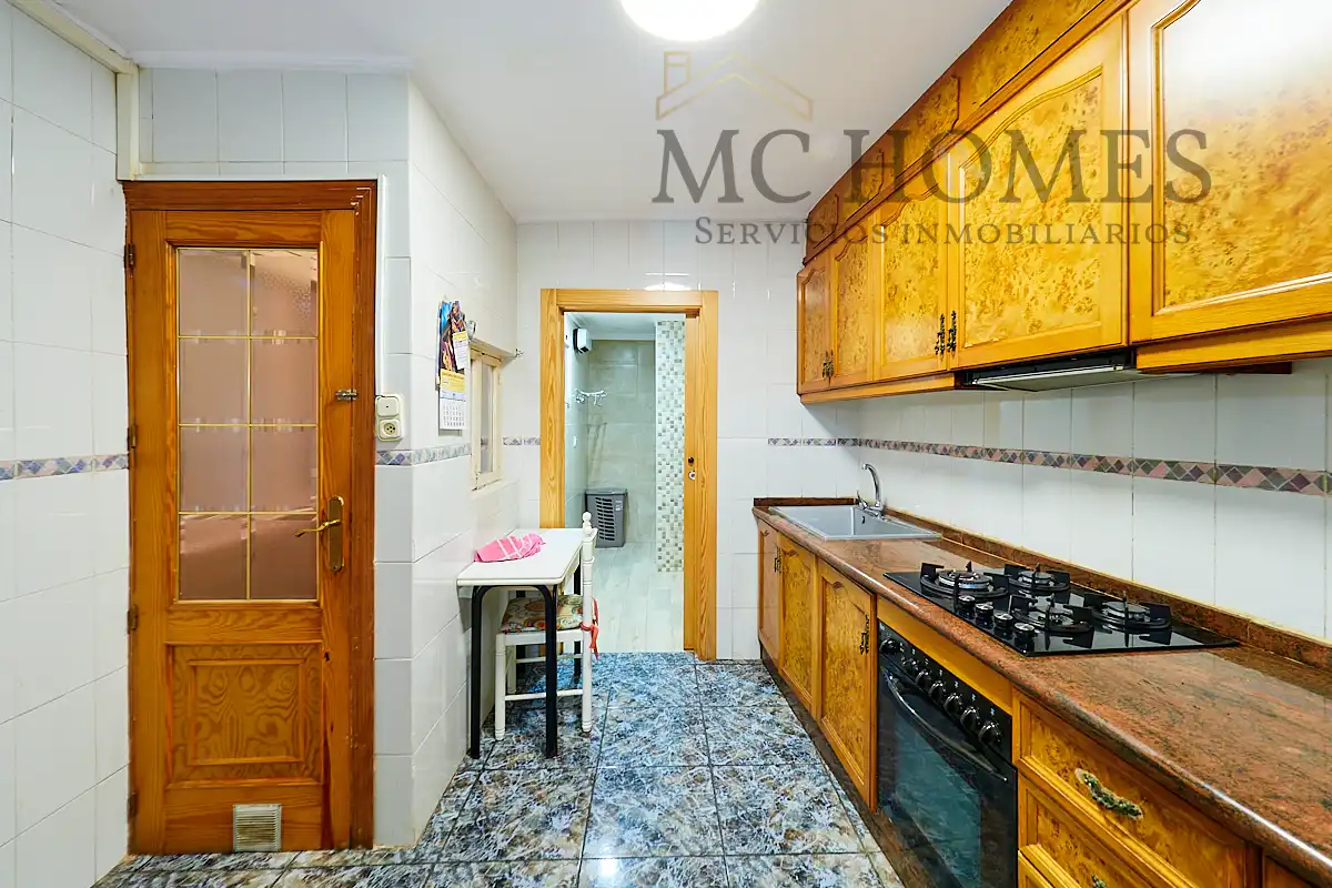 House with terrace for sale in Calle de Atanagildo, imagen 13