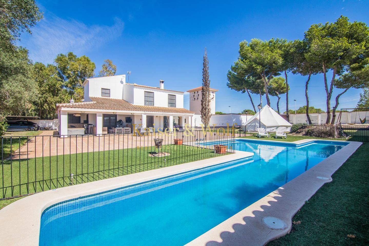 Exterior view of House or chalet for sale in Santa Pola  with Air Conditioner, Private garden and Parquet flooring