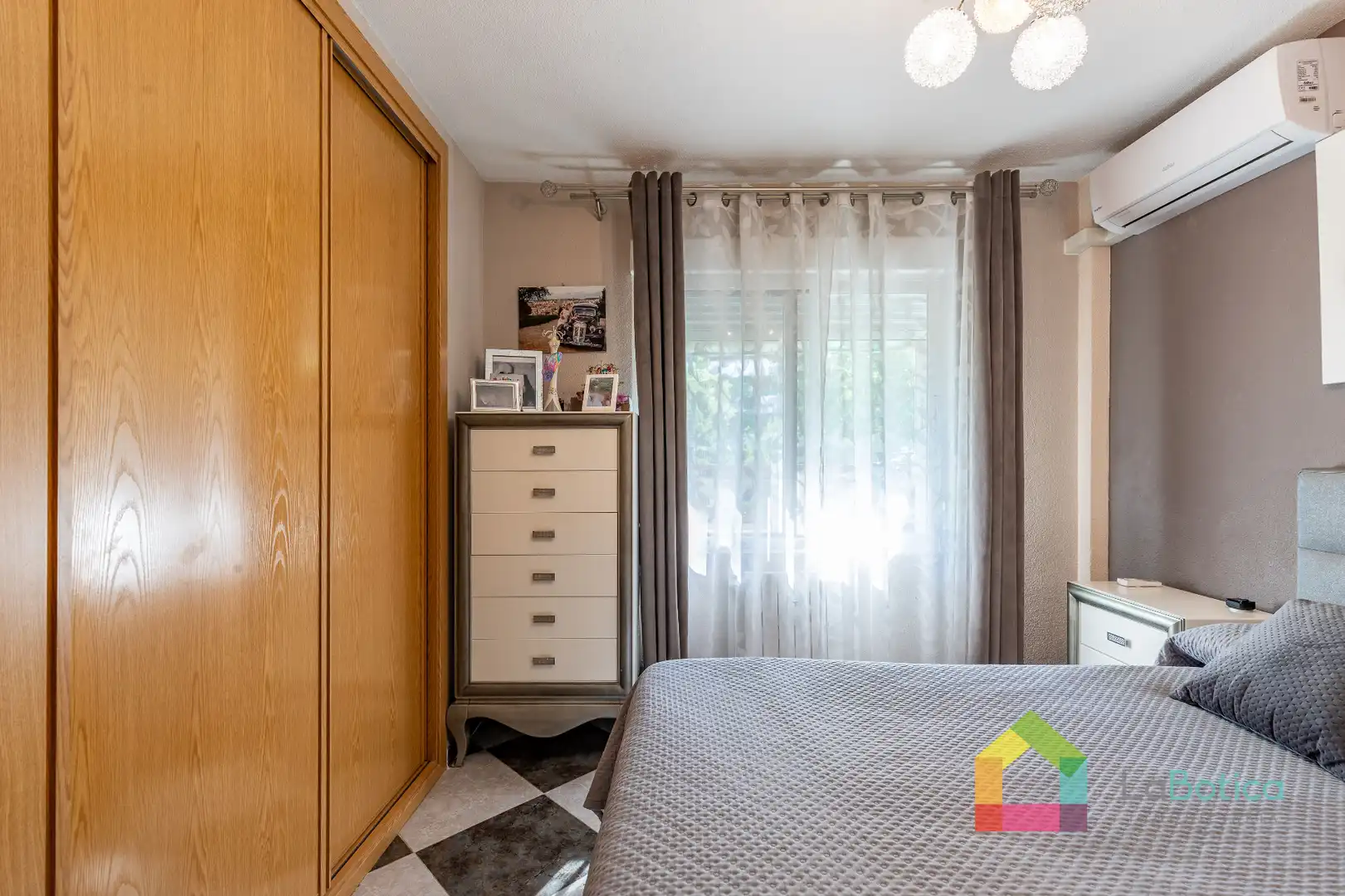 Habitación de Piso en venta en Olías del Rey con Aire acondicionado, Calefacción y Piscina comunitaria