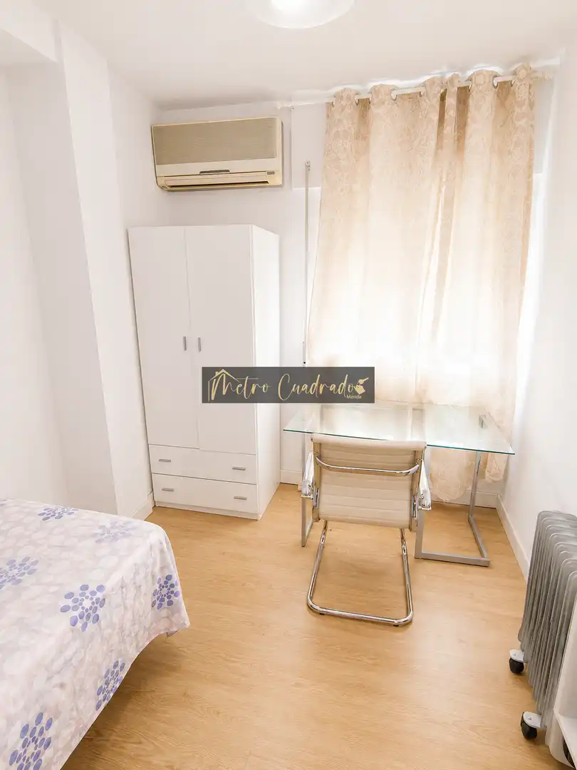 Schlafzimmer von Wohnung zur Miete in Mérida mit Klimaanlage, Möbliert und Balkon