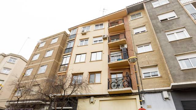 Dúplex en Venta en  CASTELAR, EMILIO, 20 en La Granja