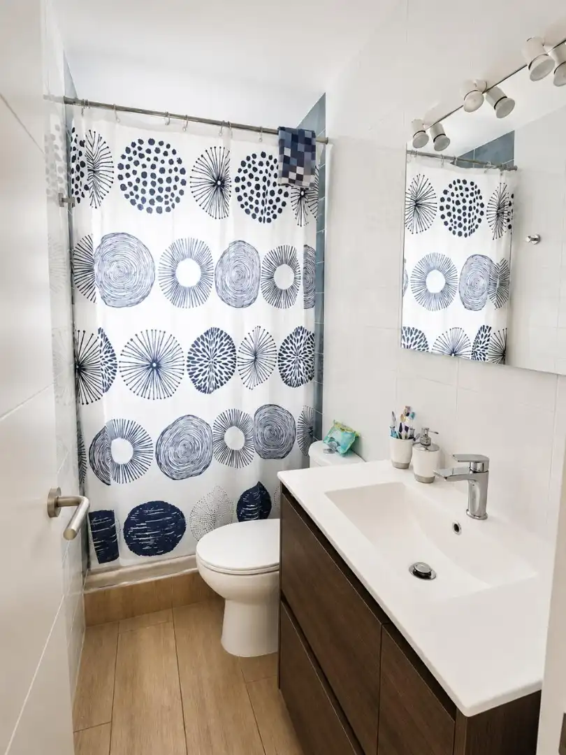 Bathroom of Flat for sale in Rubí  with Oven and Balcony
