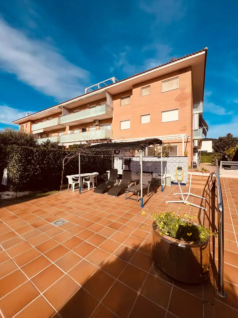 Terraza de Planta baja en venta en Pineda de Mar con Aire acondicionado, Calefacción y Jardín privado