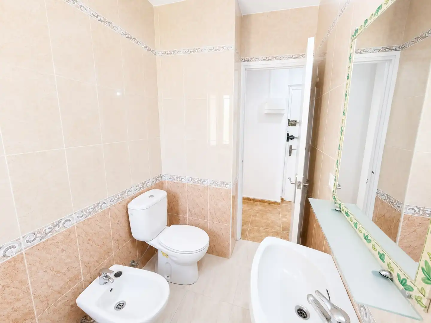 Bany de Apartament en venda en Benalmádena amb Aire condicionat, Terrassa i Moblat