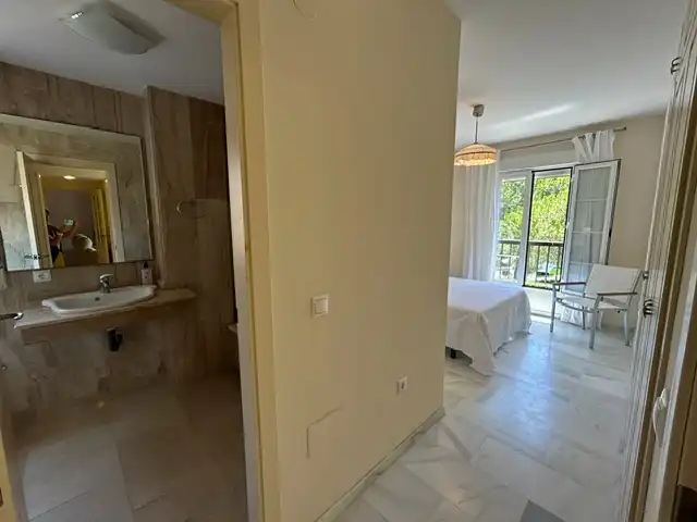 Bedroom of Flat for rent in Marbella  with Air Conditioner, Heating and Terrace