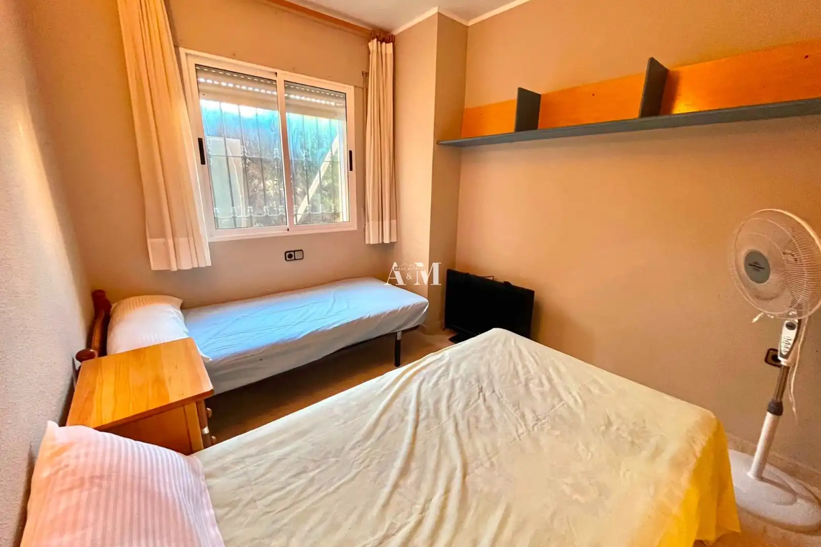 Habitación de Planta baja de alquiler en Orihuela con Jardín privado, Terraza y Amueblado