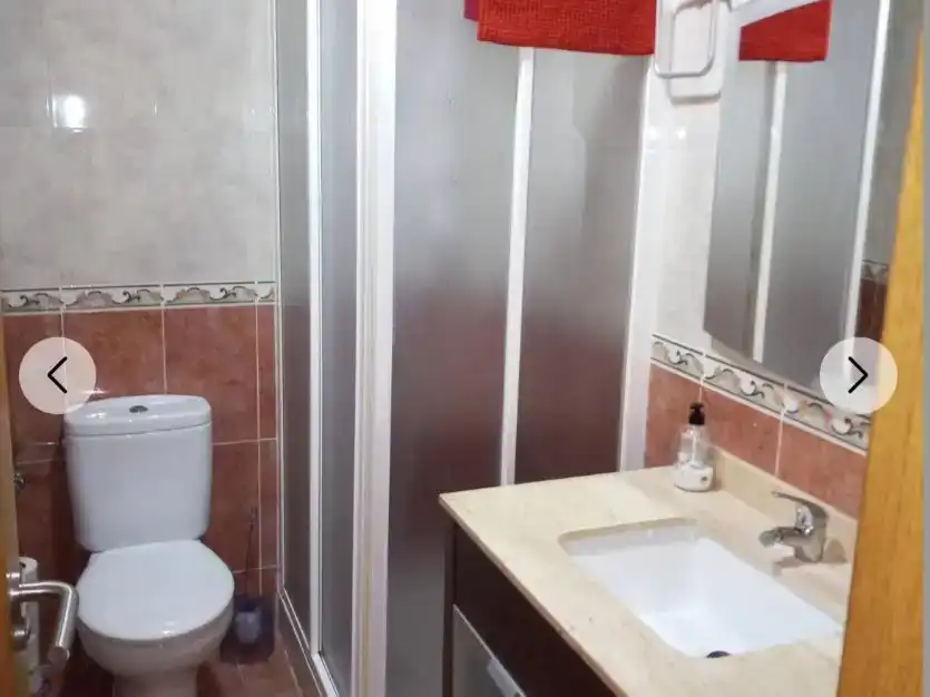 Badezimmer von Wohnung zur Miete in Elche / Elx