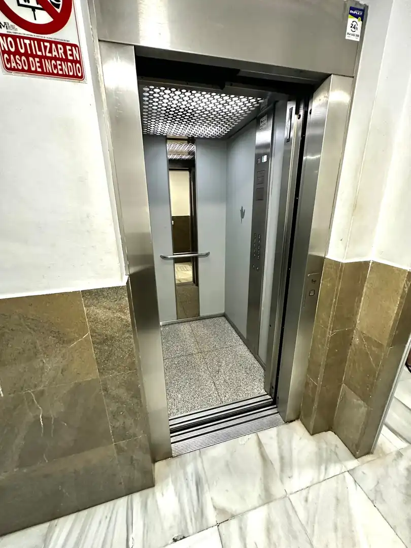 Flat with lift for sale in Sur, imagen 3