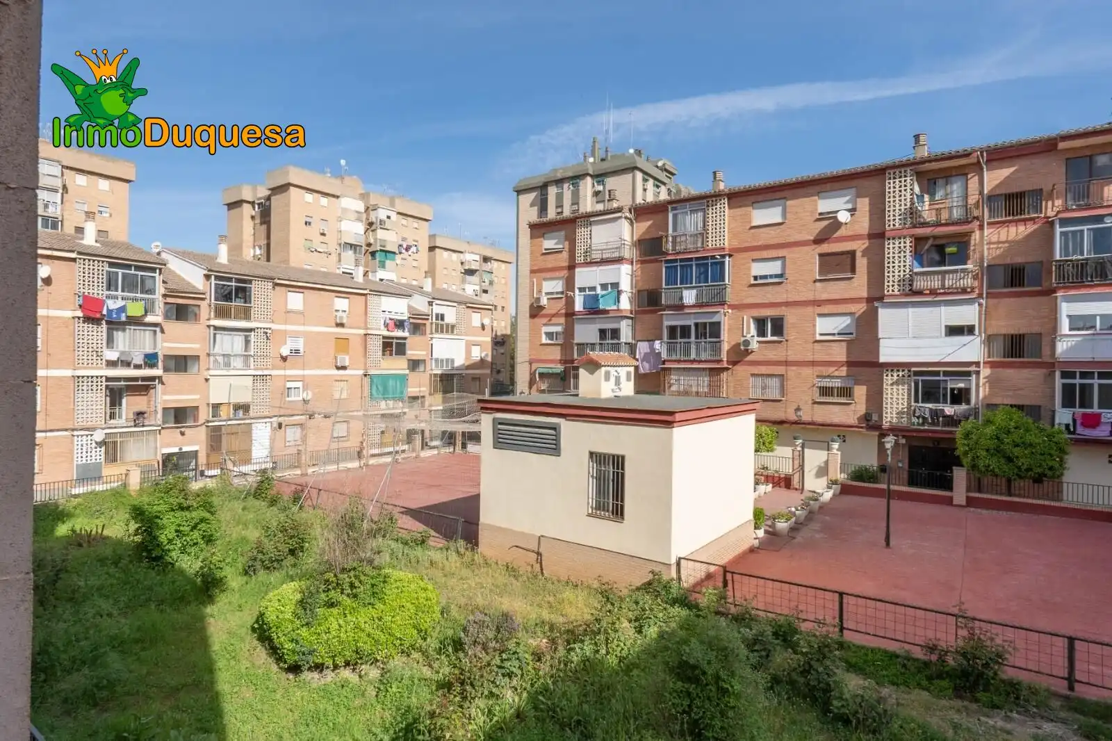 Exterior view of Flat for sale in Granada  with Air Conditioner, Heating and Terrace