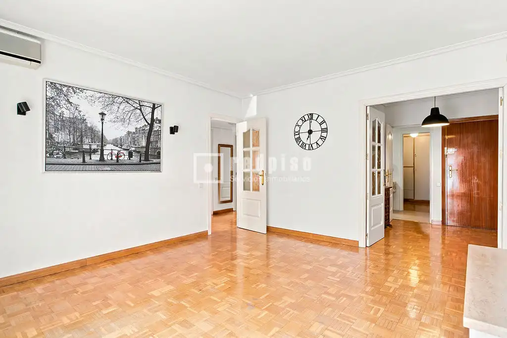 Habitación de Piso en venta en Madrid