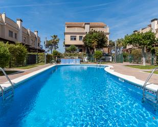 Piscina de Casa adosada en venda en El Vendrell amb Aire condicionat i Terrassa