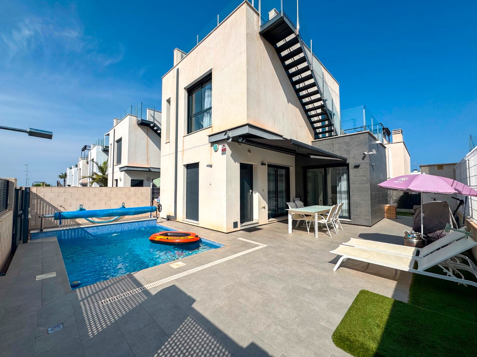 Piscina de Casa o xalet de lloguer en Orihuela amb Piscina, Moblat i Piscina comunitària